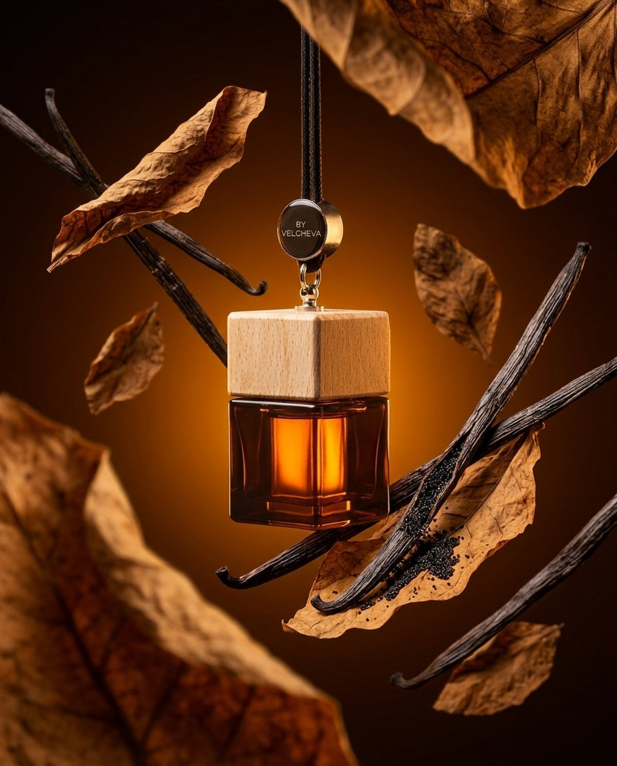 Άρωμα αυτοκινήτου Tobacco Vanilla BY VELCHEVA, με καπνόφυλλα και λοβούς βανίλιας, γυάλινο μπουκαλάκι 10ml