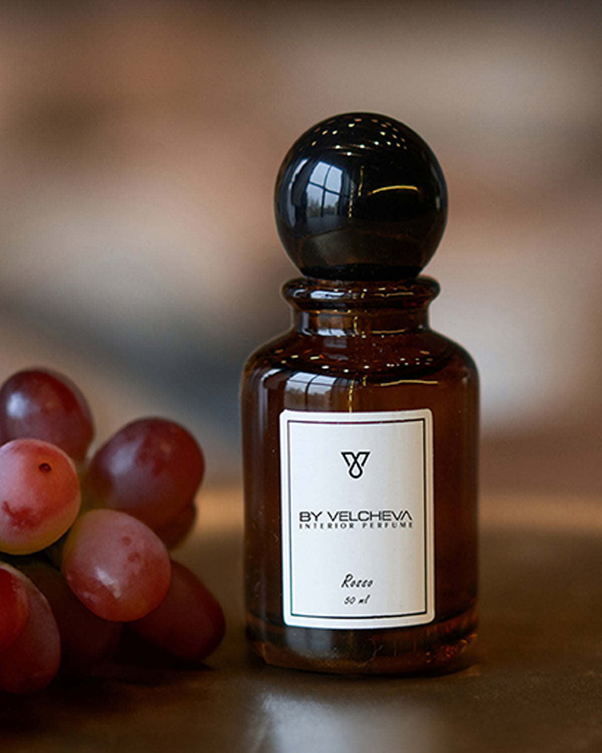 Άρωμα εσωτερικού χώρου Rosso BY VELCHEVA, φιάλη 50ml με κόκκινα σταφύλια