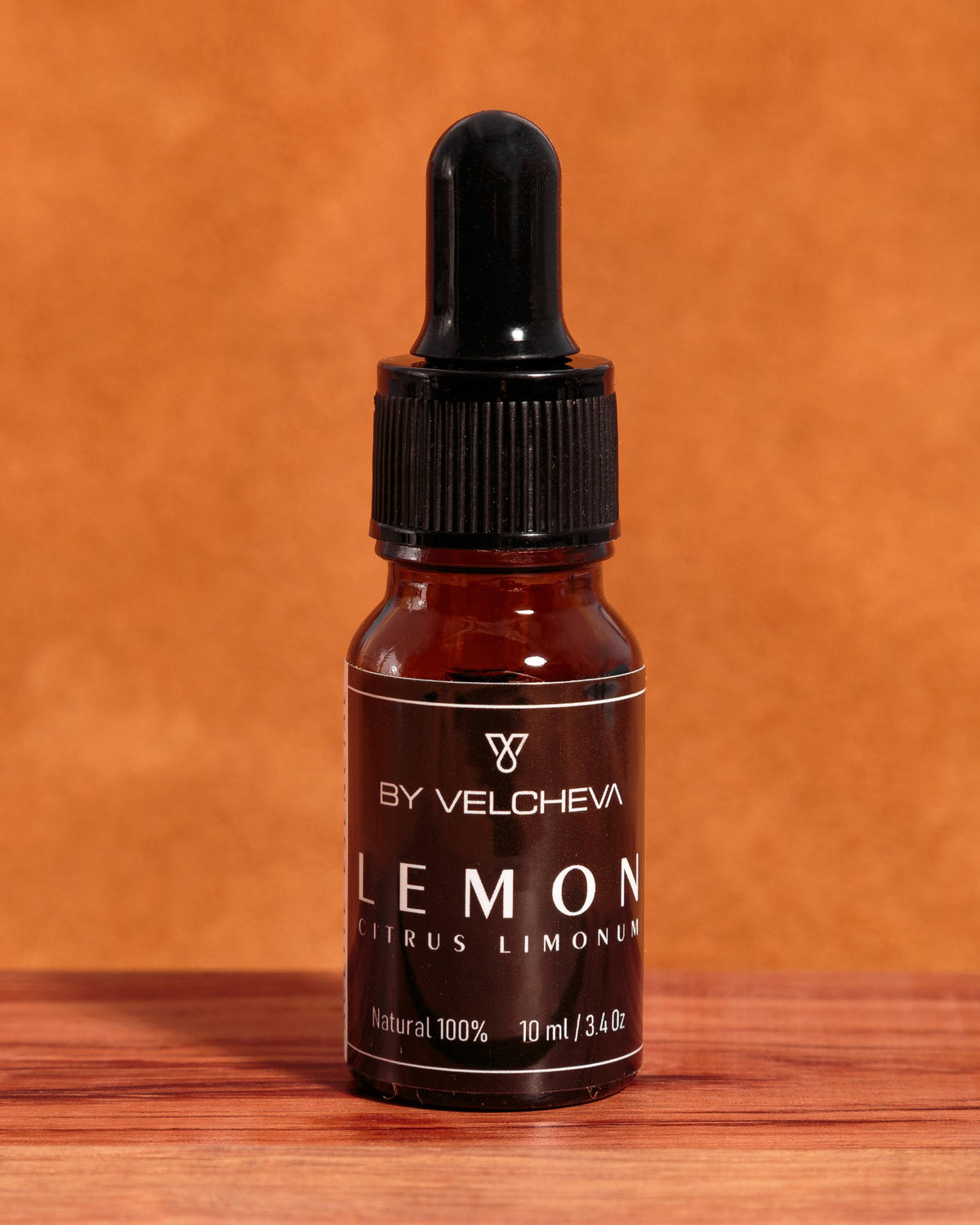 Αιθέριο έλαιο Lemon (Citrus Limonum) ByVelcheva 10ml σε σκουρόχρωμο μπουκάλι με σταγονόμετρο