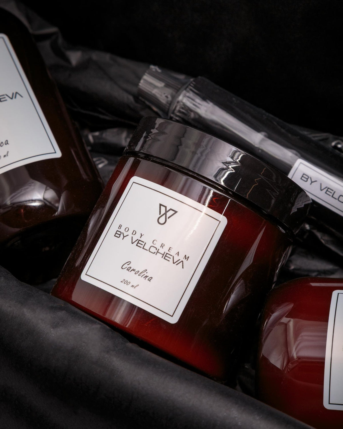 Κρέμα σώματος Carolina ByVelcheva 200ml σε γυάλινο βαζάκι amber