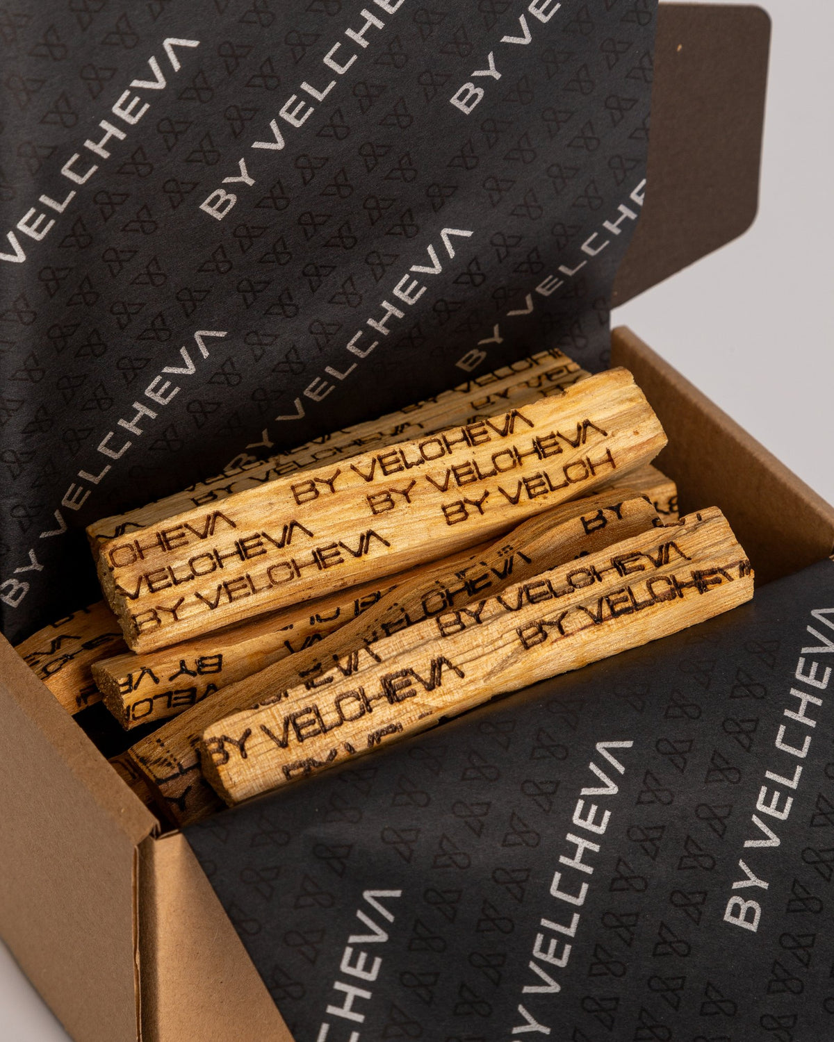 Ξυλάκια Palo Santo ByVelcheva σε συσκευασία δώρου