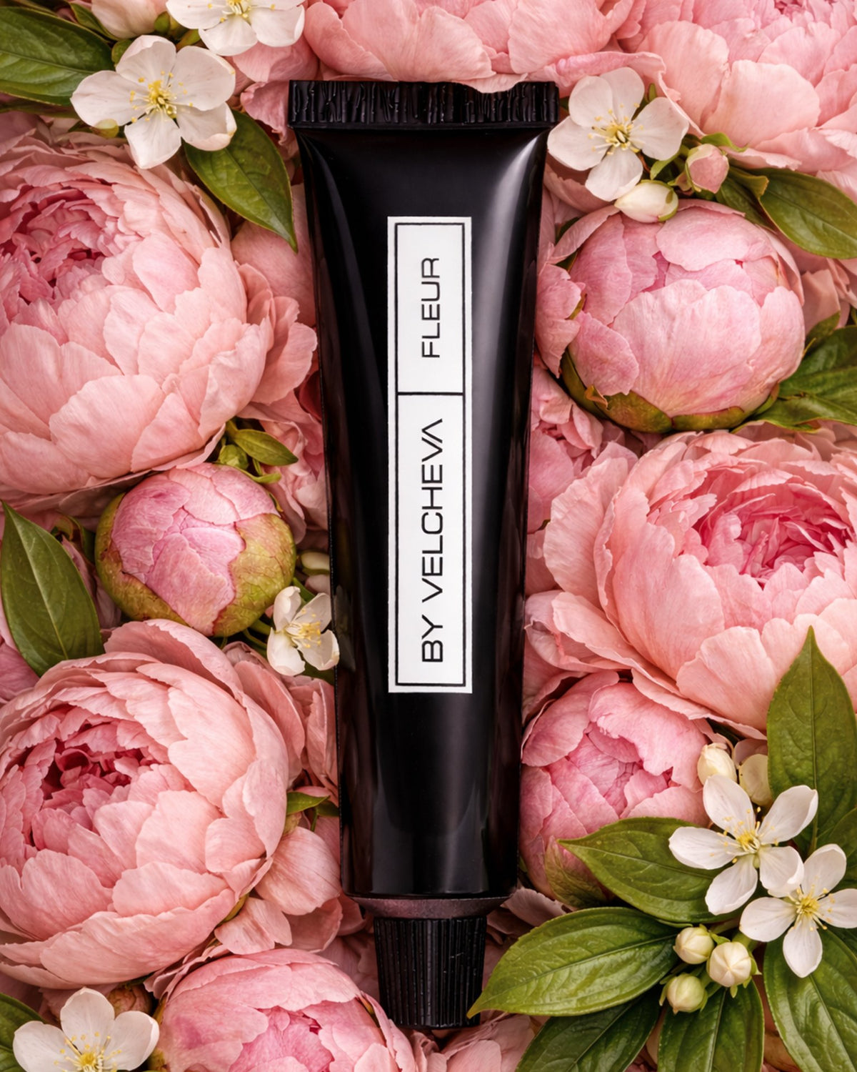 Κρέμα χεριών Fleur BY VELCHEVA, σωληνάριο 50ml με ροζ παιώνιες και λευκά άνθη