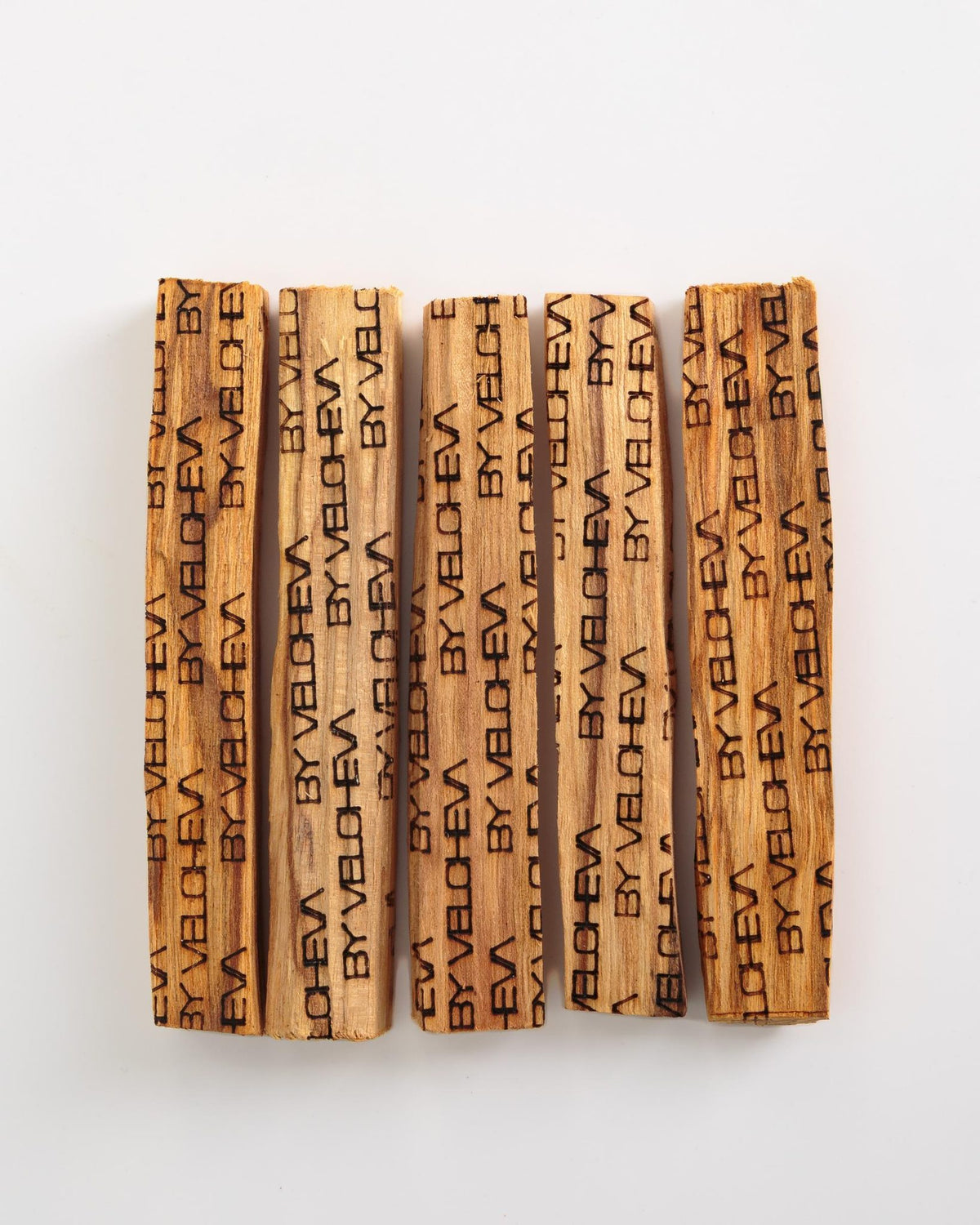 Palo Santo BY VELCHEVA, 5 ξυλάκια ιερού ξύλου με χαραγμένο σήμα